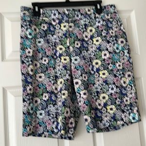 Talbots Perfect Short. (Bermuda). Size 10